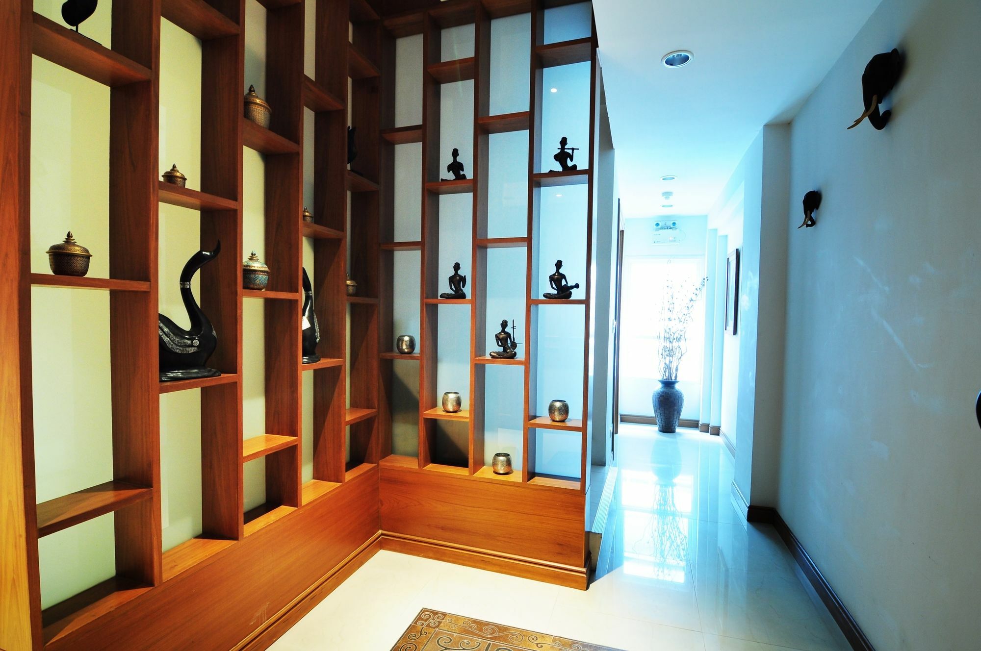 Hotel Baan Sukhumvit Soi 18 Bangkok Exterior foto