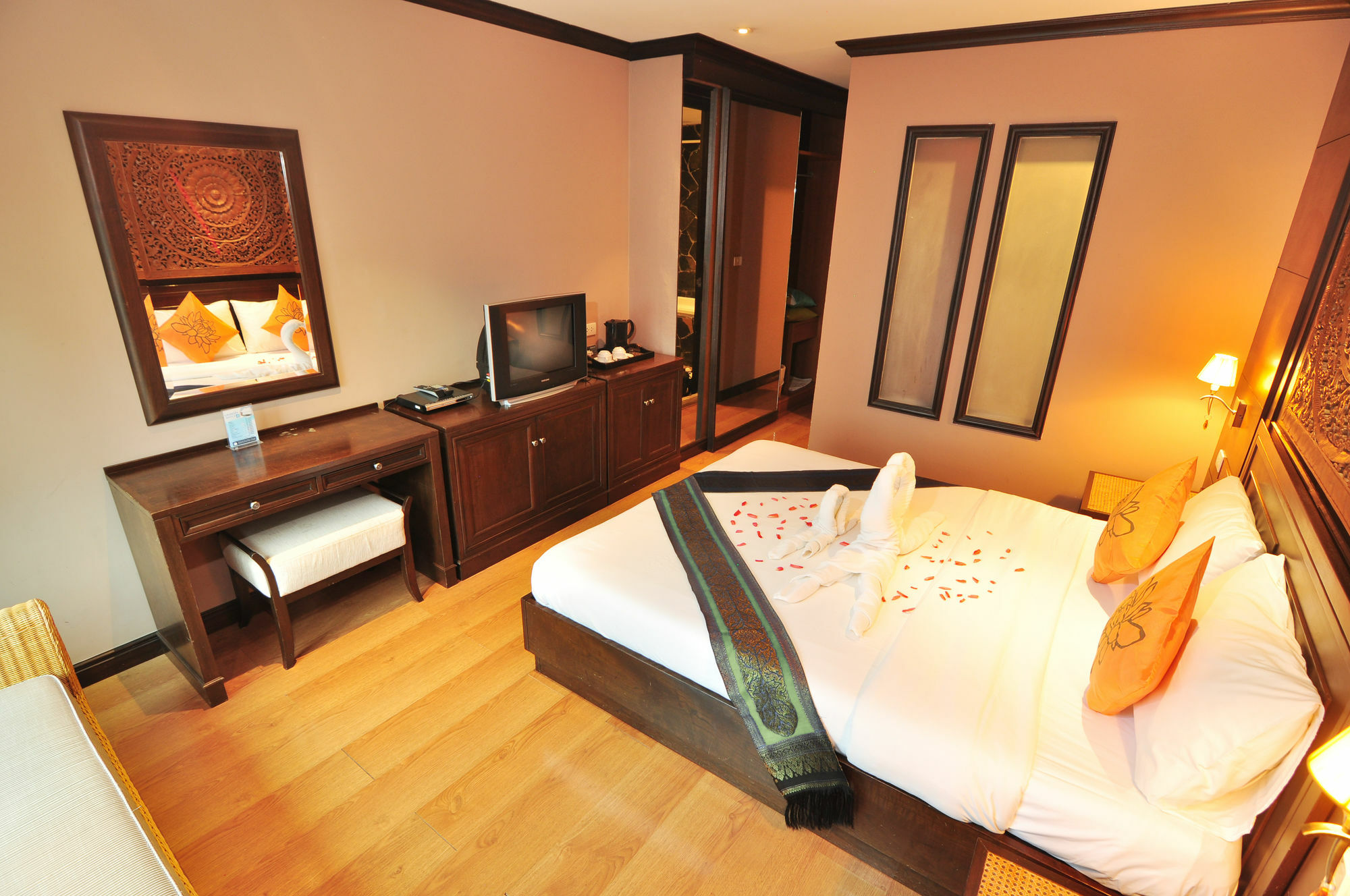 Hotel Baan Sukhumvit Soi 18 Bangkok Exterior foto